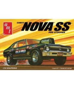 AMT 1142 - 1/25 1972 Chevy Nova SS "Old Pro"