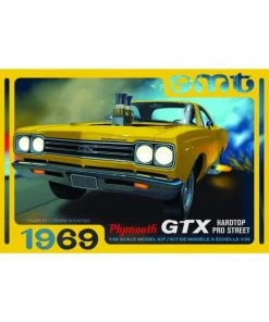 AMT 1180M - 1/25 1969 Plymouth GTX Hardtop Pro Street
