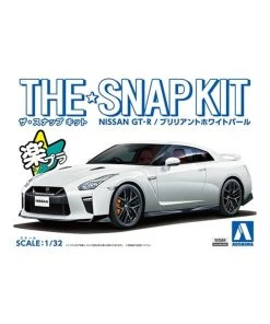 Aoshima 05639 - 1/32 Nissan GT-R - Brilliant White Pearl