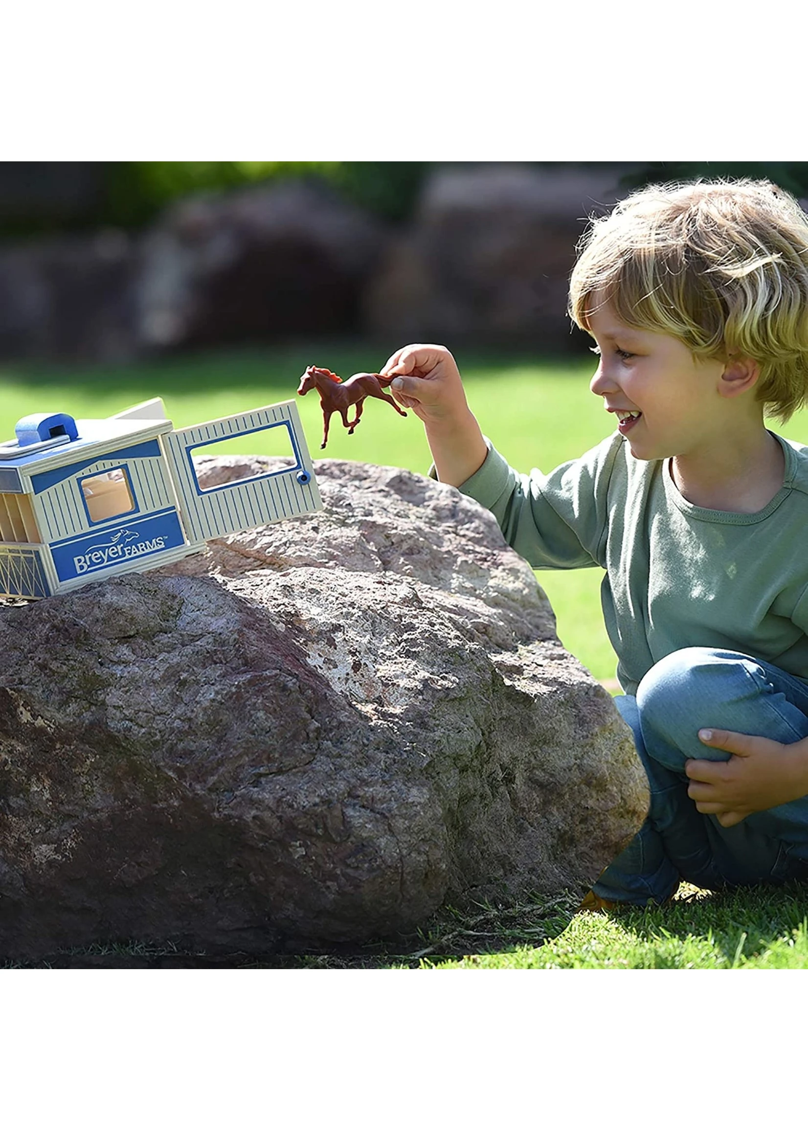 Breyer Wooden Stable Playset - Image 9