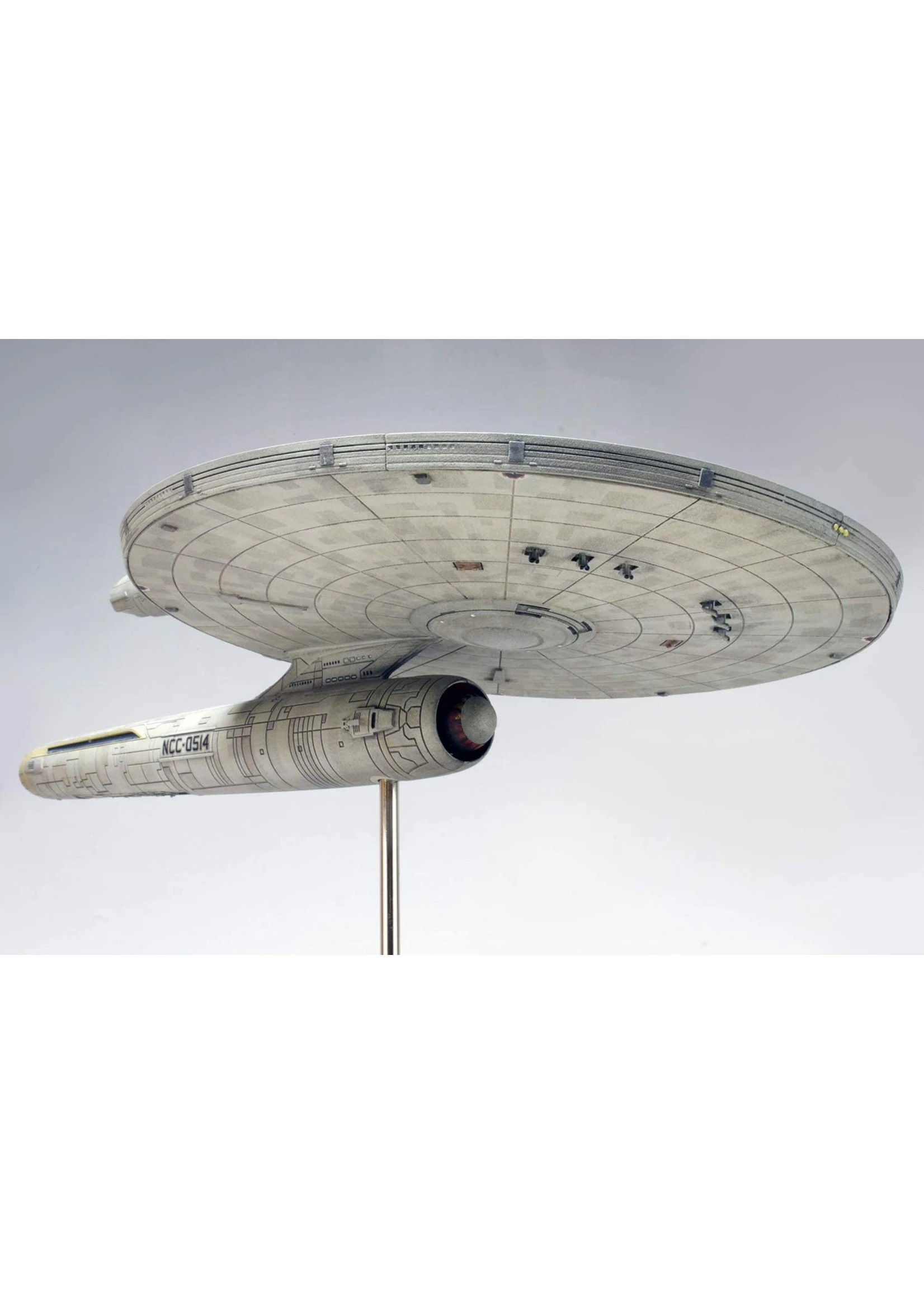 Moebius Models 976 - 1/1000 Star Trek U.S.S. Kelvin - Image 4