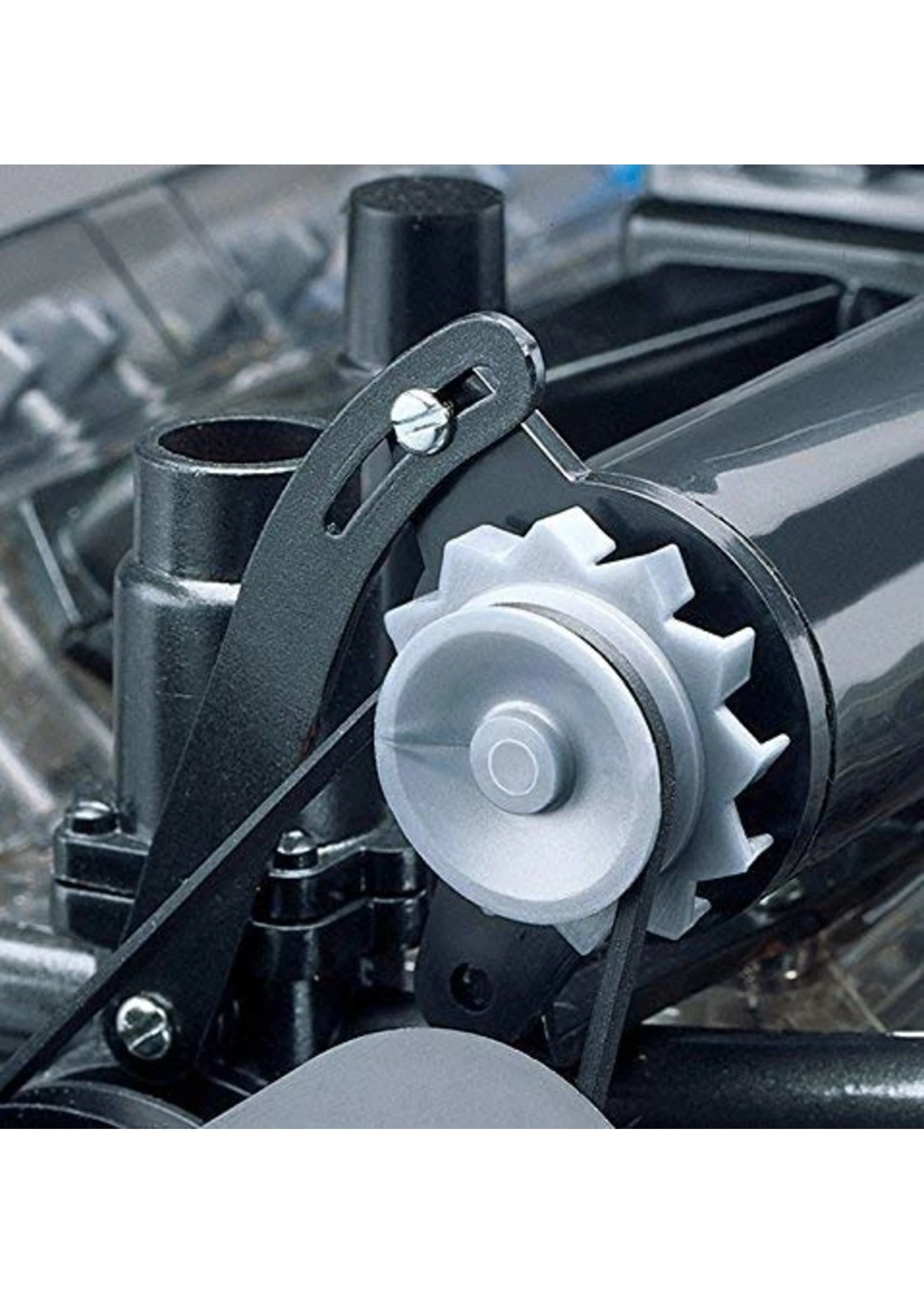 Revell 8883 - 1/4 Visible V-8 Engine - Image 3