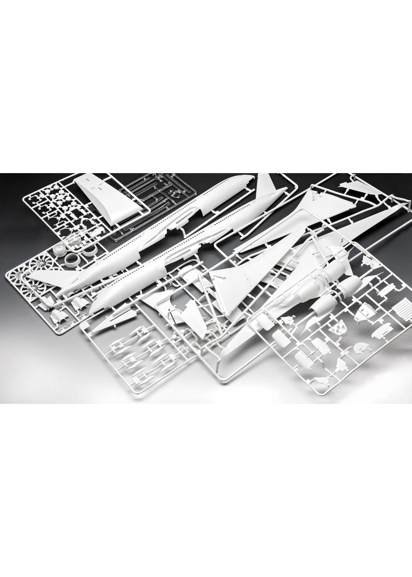 Revell Of Germany 03881 - 1/144 Airbus A350-900 Lufthansa New Livery 4 Revell Of Germany 03881 - 1/144 Airbus A350-900 Lufthansa New Livery - Image 2