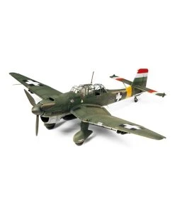 Tamiya 37008 - 1/48 Junkers Ju87 B-2 With Bomb Loading Set