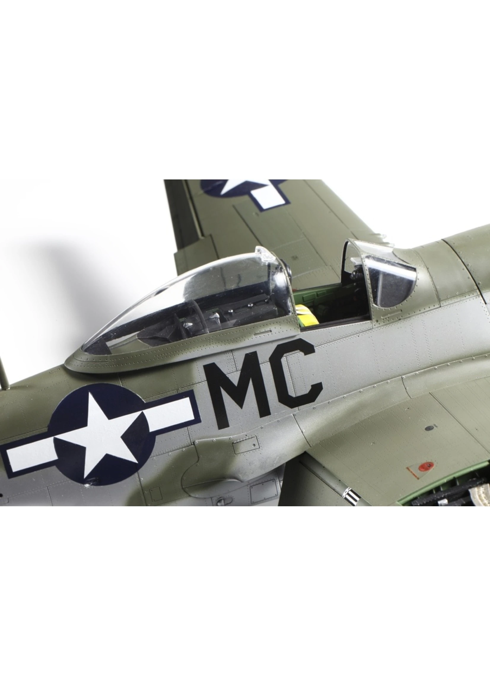 Tamiya 60322 - 1/32 North American P-51D Mustang 7 Tamiya 60322 - 1/32 North American P-51D Mustang - Image 5