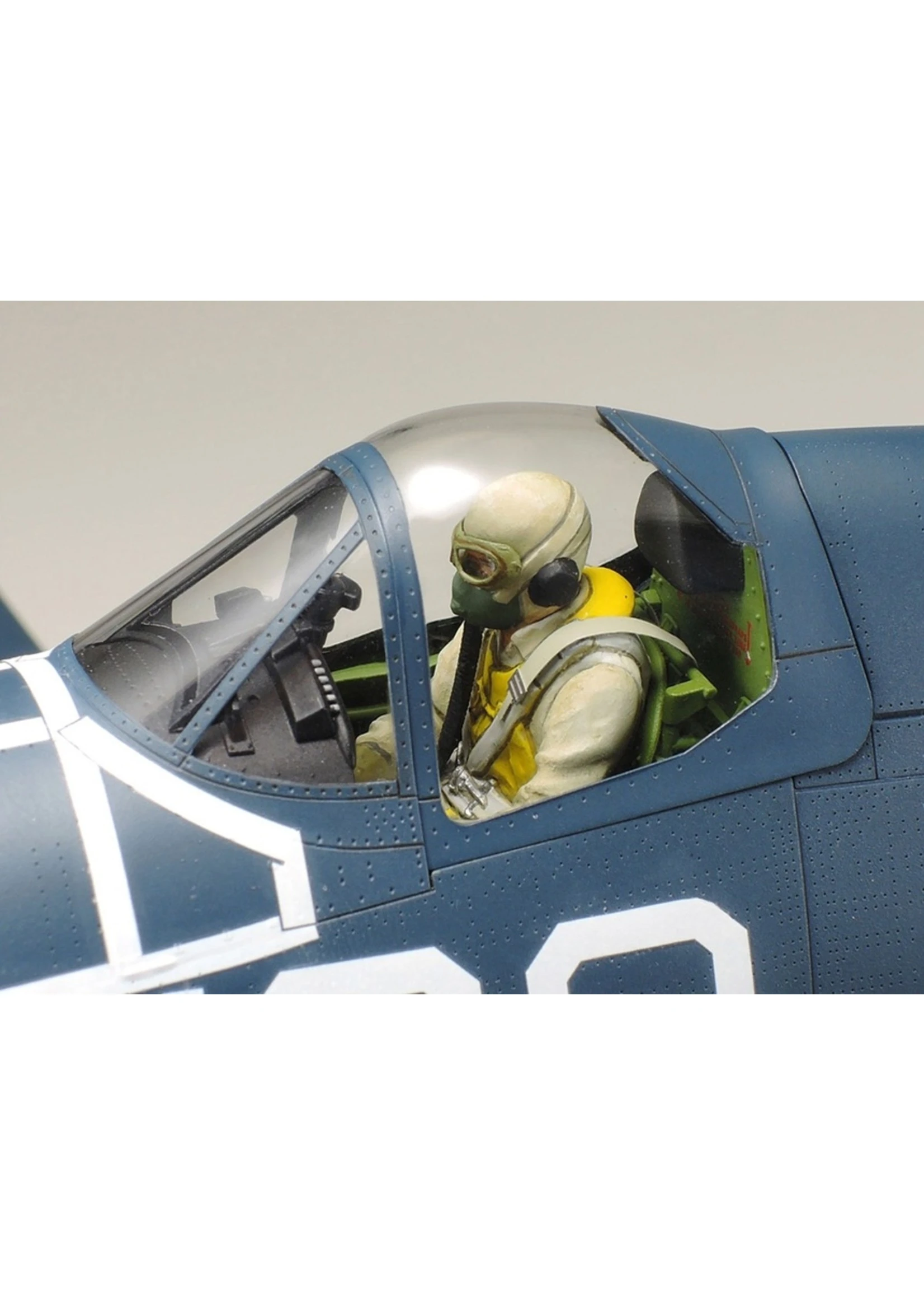Tamiya 60327 - 1/32 Vought F4U-1D Corsair 11 Tamiya 60327 - 1/32 Vought F4U-1D Corsair - Image 9