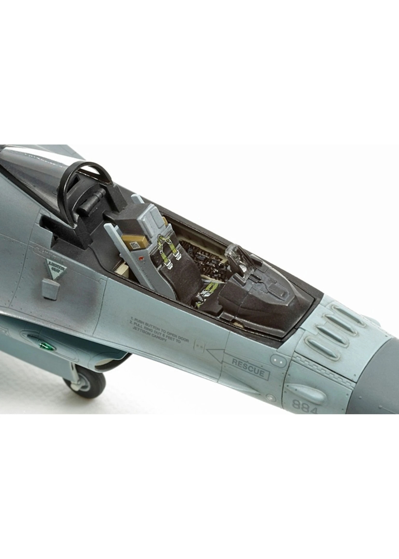 Tamiya 60786 - 1/72 Lockheed Martin F-16 Fighting Falcon 6 Tamiya 60786 - 1/72 Lockheed Martin F-16 Fighting Falcon - Image 4