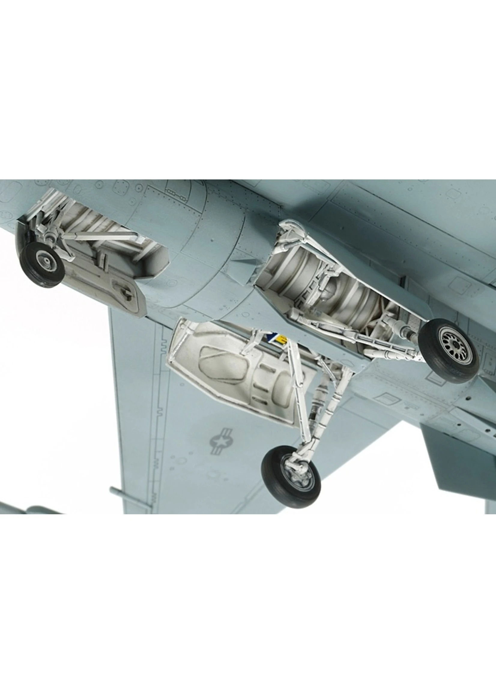 Tamiya 60786 - 1/72 Lockheed Martin F-16 Fighting Falcon 7 Tamiya 60786 - 1/72 Lockheed Martin F-16 Fighting Falcon - Image 5