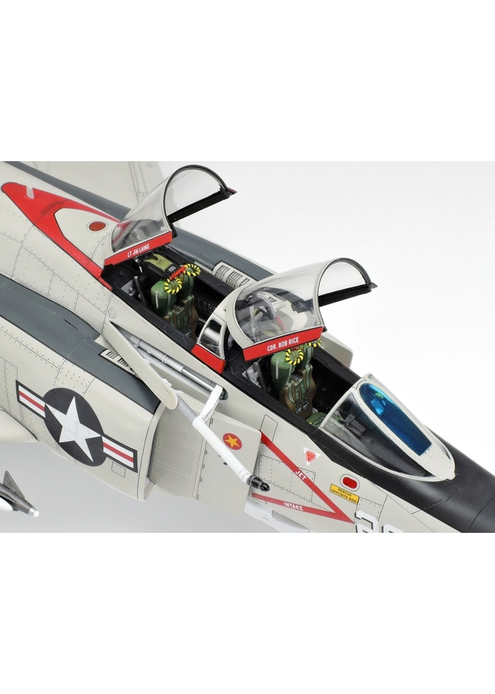 Tamiya 61121 - 1/48 McDonnell Douglas F-4B Phantom II 8 Tamiya 61121 - 1/48 McDonnell Douglas F-4B Phantom II - Image 6